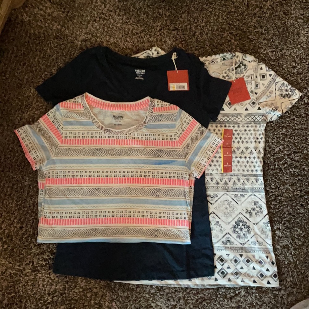 2 NWT Mossimo V Neck T-Shirts, 1 EUC T-Shirt